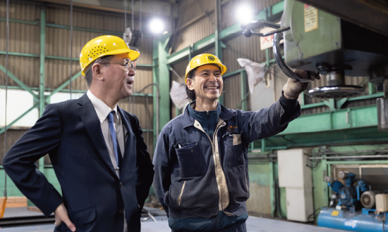 助け合いが根付く、少数精鋭のチーム