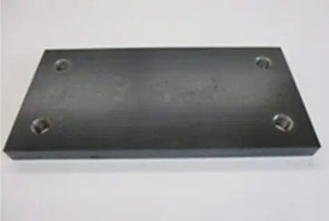 取付用部材への穴あけ